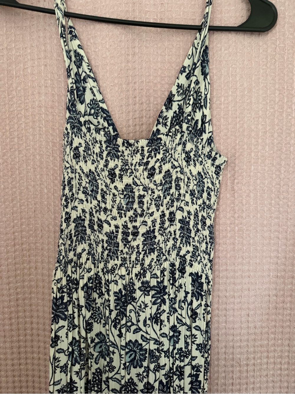 NWOT Angie Navy and Cream Floral V-Neck Maxi Dress - Picture 7 of 7
